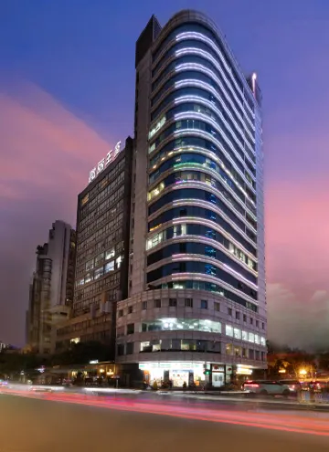 DE LA REINE BAR & SPA HOTEL GUANGZHOU Отели рядом с достопримечательностью «Zhonghua National Federation of Trade Unions Site»