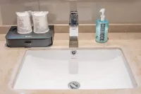 City Comfort Inn Hotel (Yueyang Pingjiang Nanjiang Fulong Pedestrian Street)