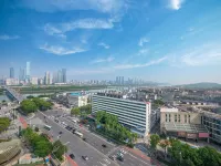 Dolton Lushan Hotel Hotels near Python Hole