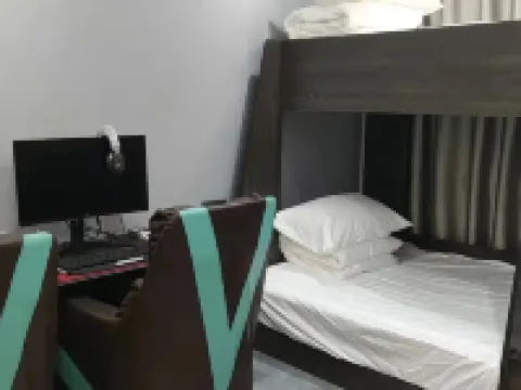 鄢陵天偉電競民宿 鄢陵酒店