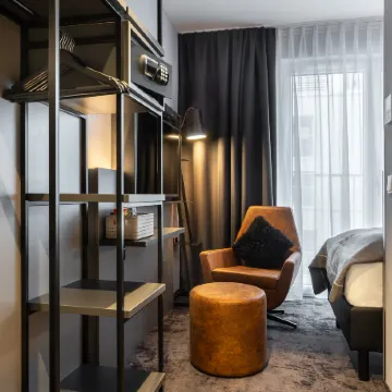 Holiday Inn - the niu, CHARLY FRANKFURT CITY by IHG Отели рядом с достопримечательностью «Исторический музей»