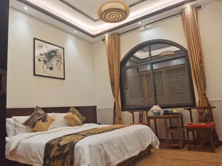 Longfengshan Ancient Town Pomegranate Garden Homestay Отели в г. Ичуань