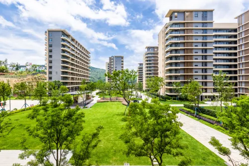 Youxi Resort Hotel (Fuxian Lake Sun Mountain Manyuan )