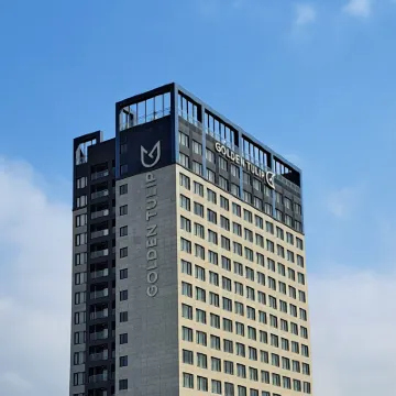 Golden Tulip Ever Yongin Hotels near Dunjeon Station