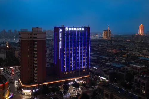 โรงแรมช้อน ไพน์