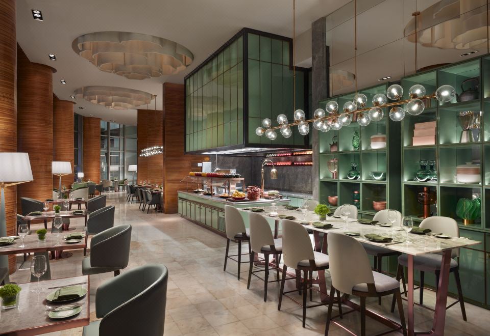 2. 더 리츠칼튼 베..