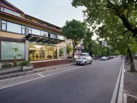 Tongda Huanqiu Hotel Hotel dekat Bandara Wuyishan