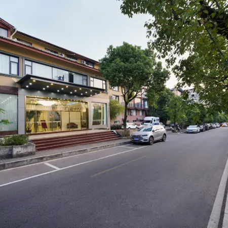 Tongda Huanqiu Hotel Отели рядом с Аэропорт Уйишань