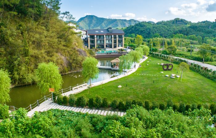 DI HU YUE SHE light luxury hotel