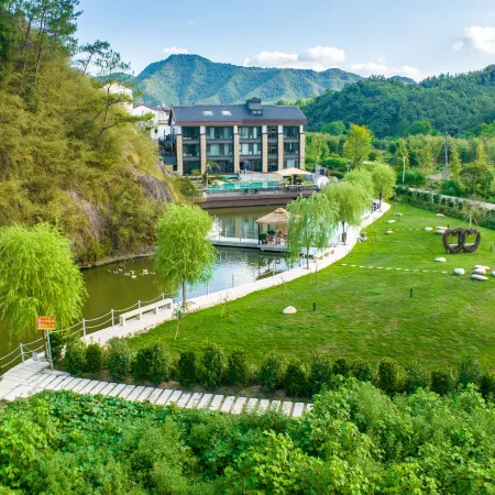 DI HU YUE SHE light luxury hotel