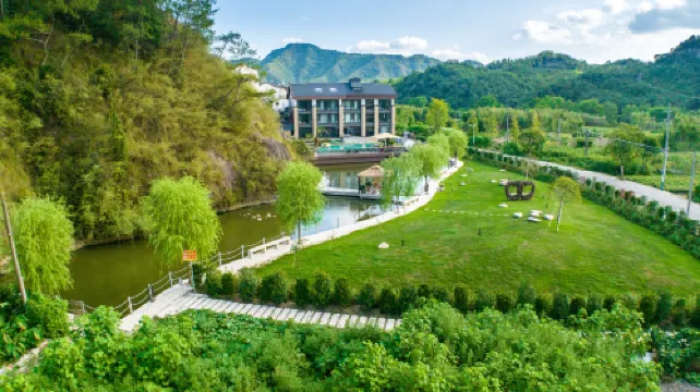 DI HU YUE SHE light luxury hotel