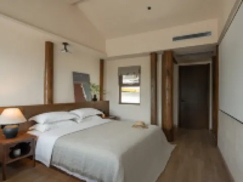 Panoramic View of Snow Mountain in Shanye Rizhao Jinshan (Lijiang Ancient City Branch) Hotels in Lijiang