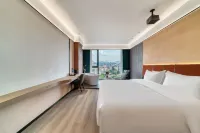 Urba Hotel (Lishui College Central Hospital)