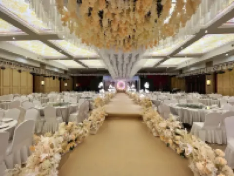 Gushi Oriental Earl Hotel (Yucheng Avenue Genqin Culture Park) Hotels in Gushi