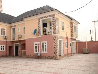 Ayoluyem Aparthotel and Suites