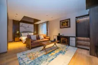 Langzhong Yinhe Silk Garden Home stay