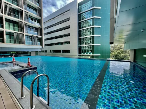 Homesuite' Home at Riverson Soho