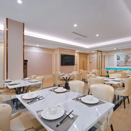 Vienna Hotel (Yecheng Zero Kilometer)