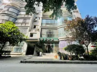 Qijiang Huajie Hotel