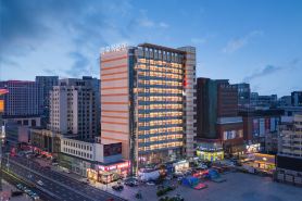 延吉百貨大樓西市場亞朵X酒店