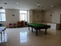 Huayi E-sports Hotel (Fengxian Bus Station)