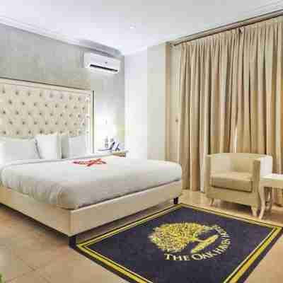 Oak Haven Hotel & Suites Rooms