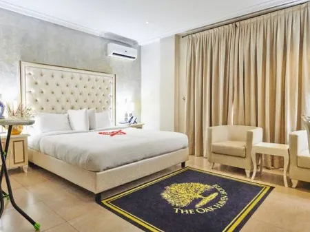 Oak Haven Hotel & Suites