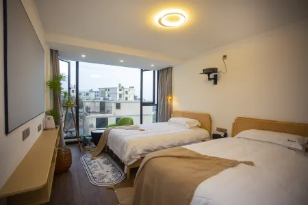 Shengsi Z·Encounter light luxury swimming pool resort Отели рядом с достопримечательностью «Liuhe Chaoyang Scenic Area»