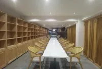 Xiangye and residential B&B (Luodian Xiaojing store) فنادق في لوى ديان