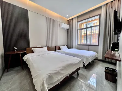 Foping Yueke New Residential Hotel Hôtels à proximité de : Qinling Giant Panda Foping Rescue and Breeding Research Base