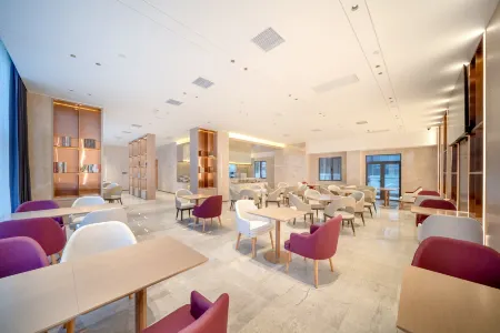 Lifeng Hotel (Wuyue Plaza Branch, Binhai New Area, Tianjin)