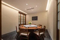 Sitting and Forgetting Mountain Homestay
