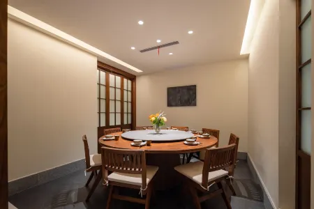 Sitting and Forgetting Mountain Homestay Отели рядом с достопримечательностью «Taibai Academy»