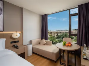 Lavande Hotel (Jin Kongque Street, Mang City)