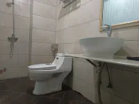 Wanpeng Apartment (Maoming Dianbai Xinhu Second Road)