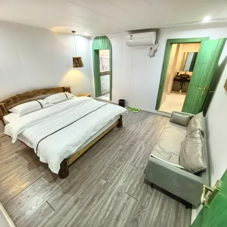 Ganfu Yard Homestay