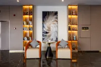 H Hotel (Yiyang Hunan City College) - 3-Star