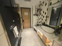 Yinzuo Hemei Hotel (Weifang Railway Station Taihua City)