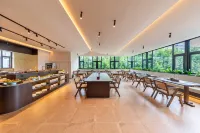Journey Hotel - breakfast