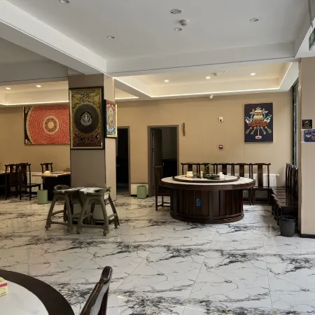 Batang Xiaoyan Hotel