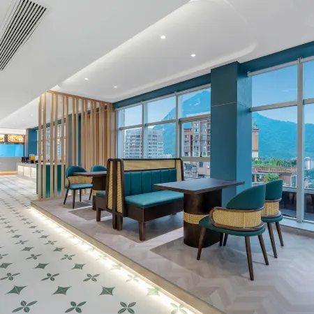 Milan International Holiday Hotel