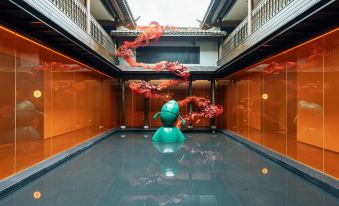 Qianyan Li Bai Hotel at Fuxian Lake (Guanglong Town)