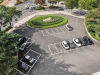 JI Hotel (Qingdao Laixi Wanda Plaza) - parking