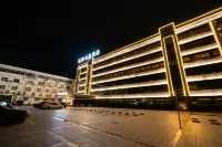 Youyi Crystal Hotel (Qinzhou Port Plaza)