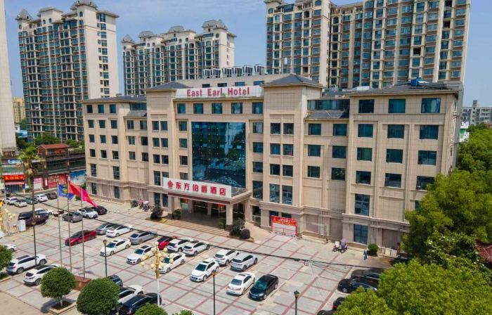 Oriental Earl Hotel (North Road, Gushi)
