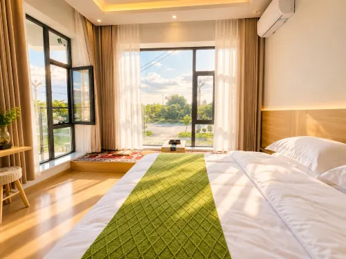 Lucy Cloudland | Creek · Cloud Mountain View Lodge (Xinyuan Bus Station Branch) - 2성급