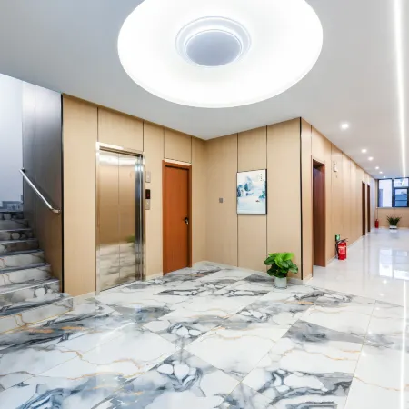 Kaifeng Chunfang Homestay (Wansuishan Millennium City Park)
