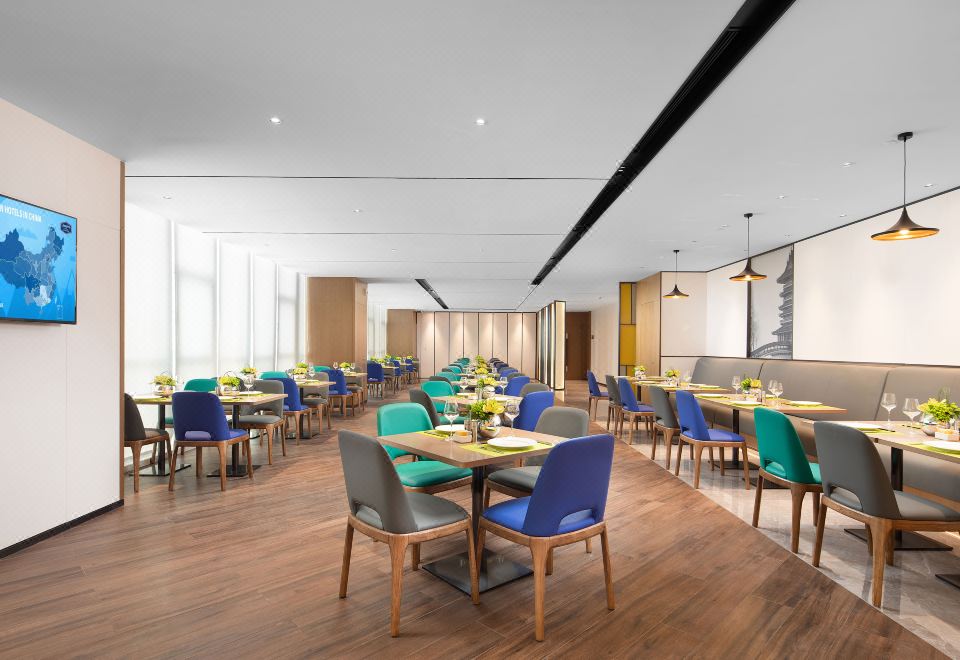 4. 햄튼 바이 힐튼..