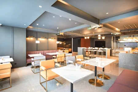 Atour Hotel (Shanghai Caohejing) Отели рядом с достопримечательностью «Nanfang Xiuxian Guangchang Taiwan Fengqing Street»