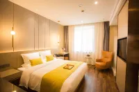 Heyue Hotel (Yunlong Lake Museum) Hotels near The Cableway of Yunlong Mountain